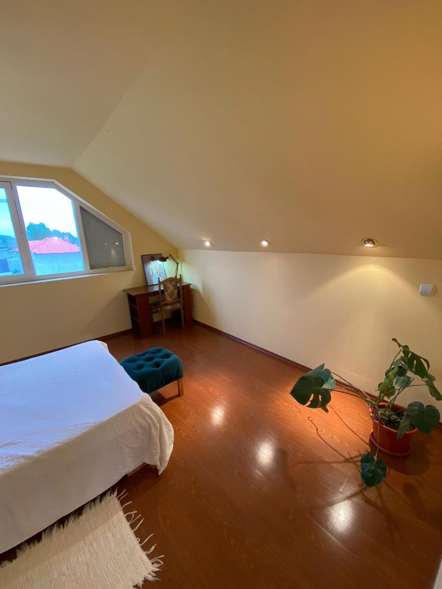 Cosy Bedroom For 2 With Balcony In A Family Villa Turnu Magurele ภายนอก รูปภาพ